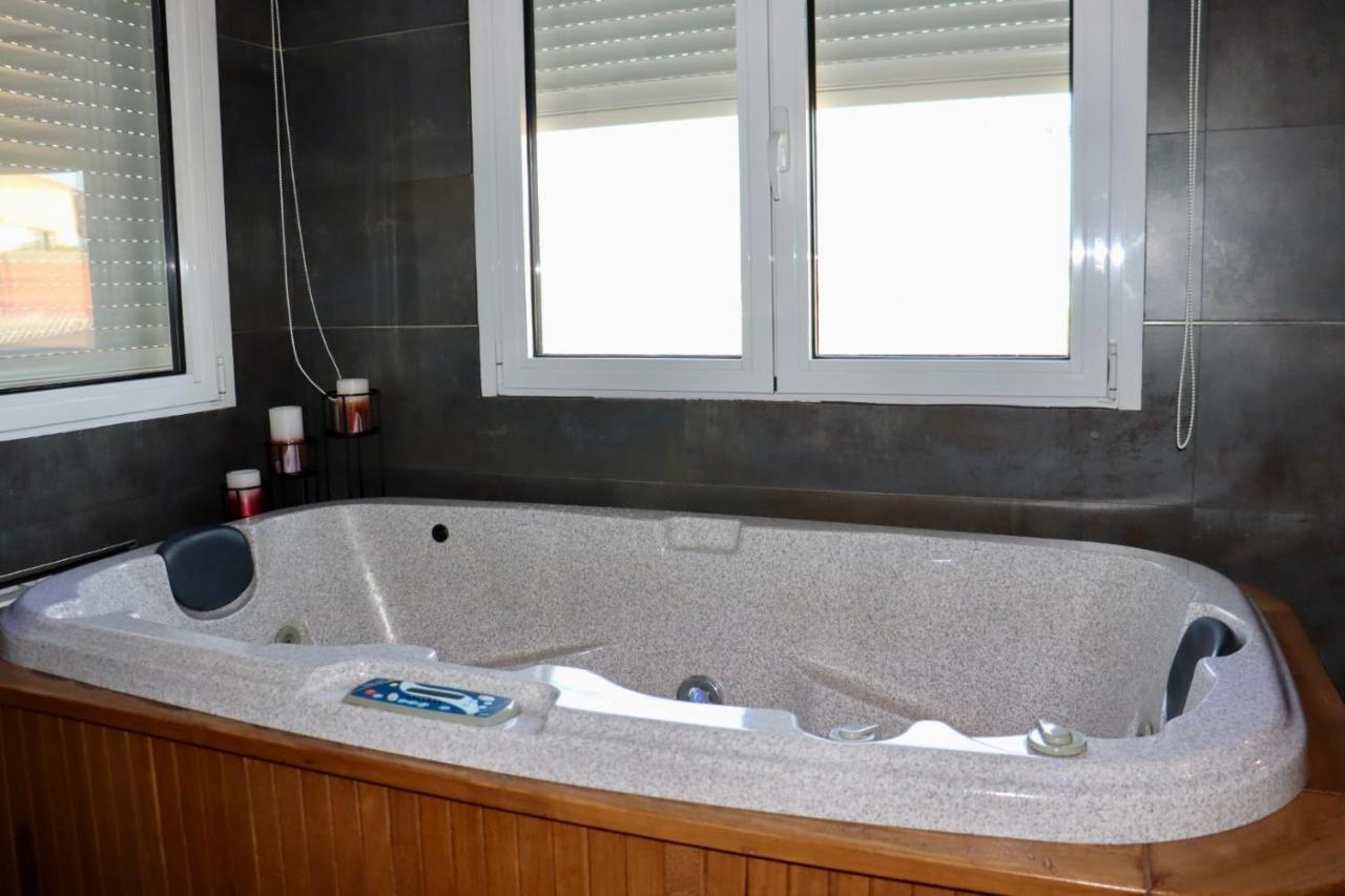 El Hogar De Pepe Villa El Casar de Escalona Dış mekan fotoğraf